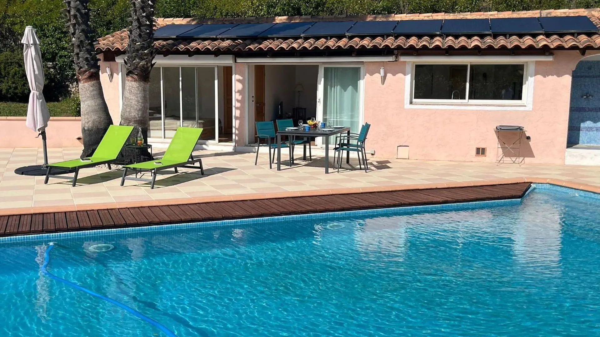 Petite Villa Independante - Grande Piscine 12X8 Carqueiranne 0*,  France
